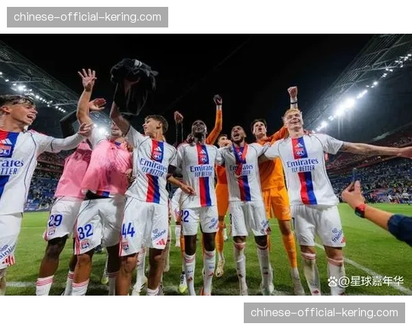 从0-2到3-2：雷恩主场逆转里昂全记录，更衣室内部爆发激烈庆祝